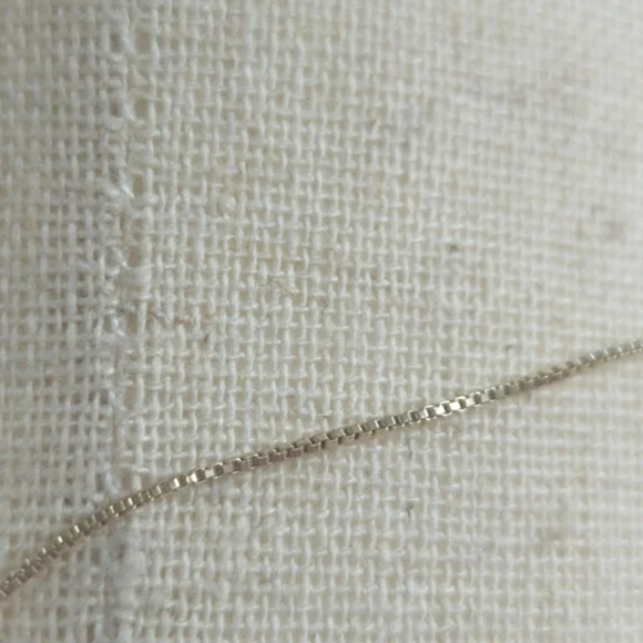 Sterling Silver 925 18" Box Link Chain Necklace - Picture 4 of 6